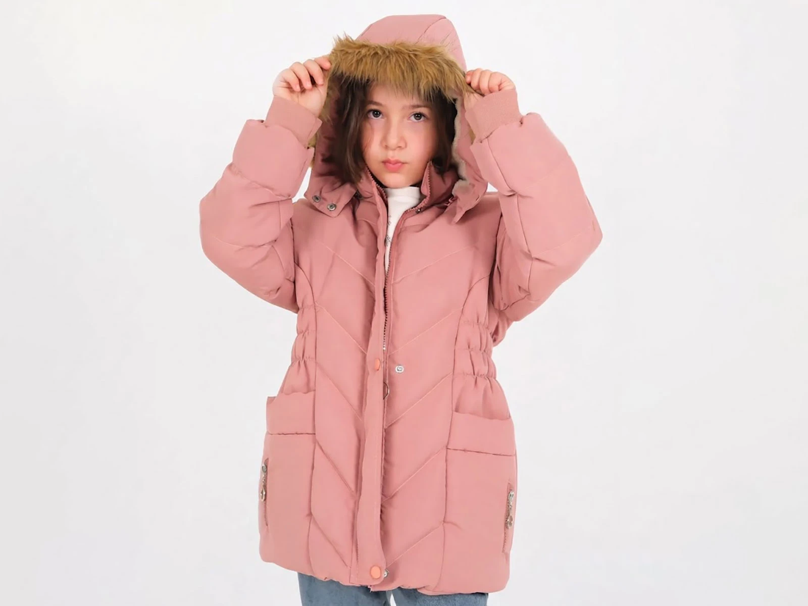 Toptan ROBİN Cepli Fermuarlı Tüy Detaylı Kapşonlu Kız Mont  Toptan Bebek Çocuk Giyim - Beniz Kids