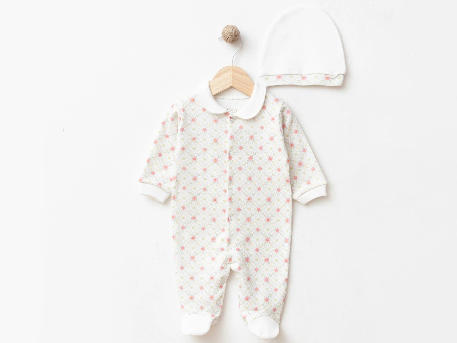 Çiçek Desenli Kız Bebe Tulum 