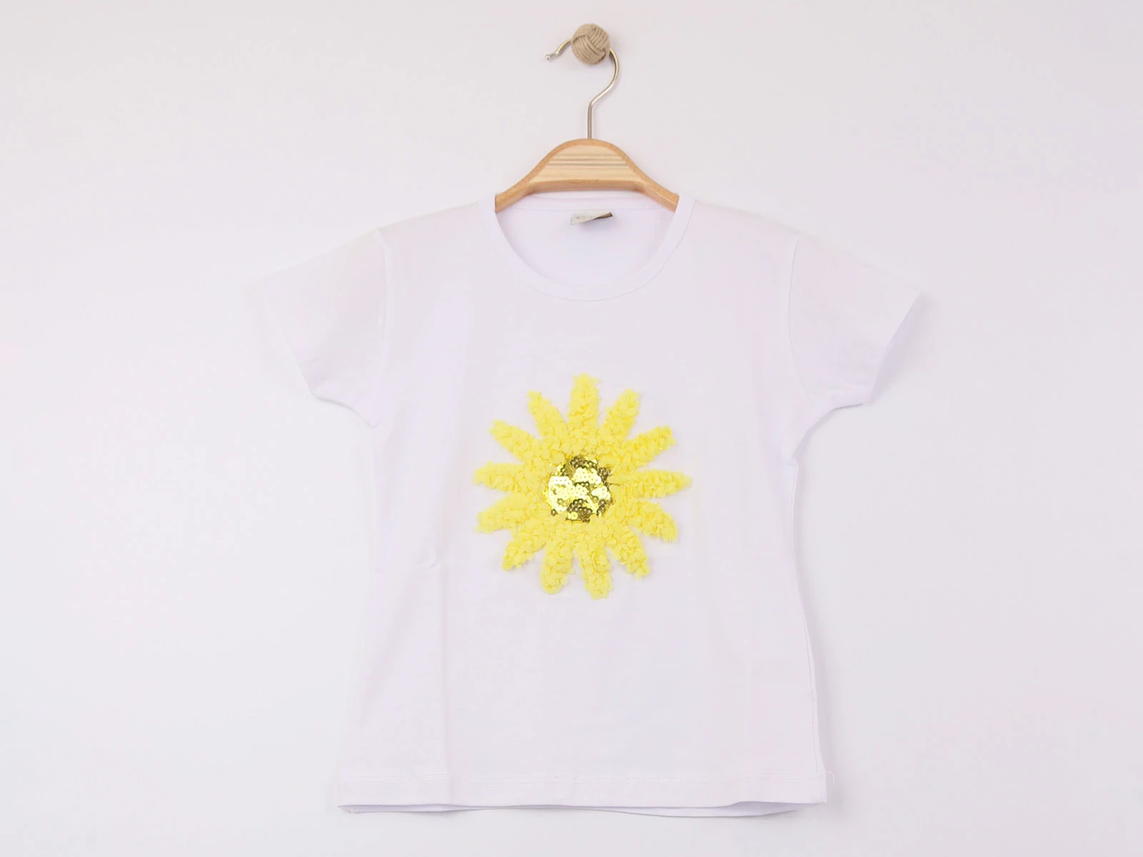 Çiçek Nakışlı Unisex Tişört