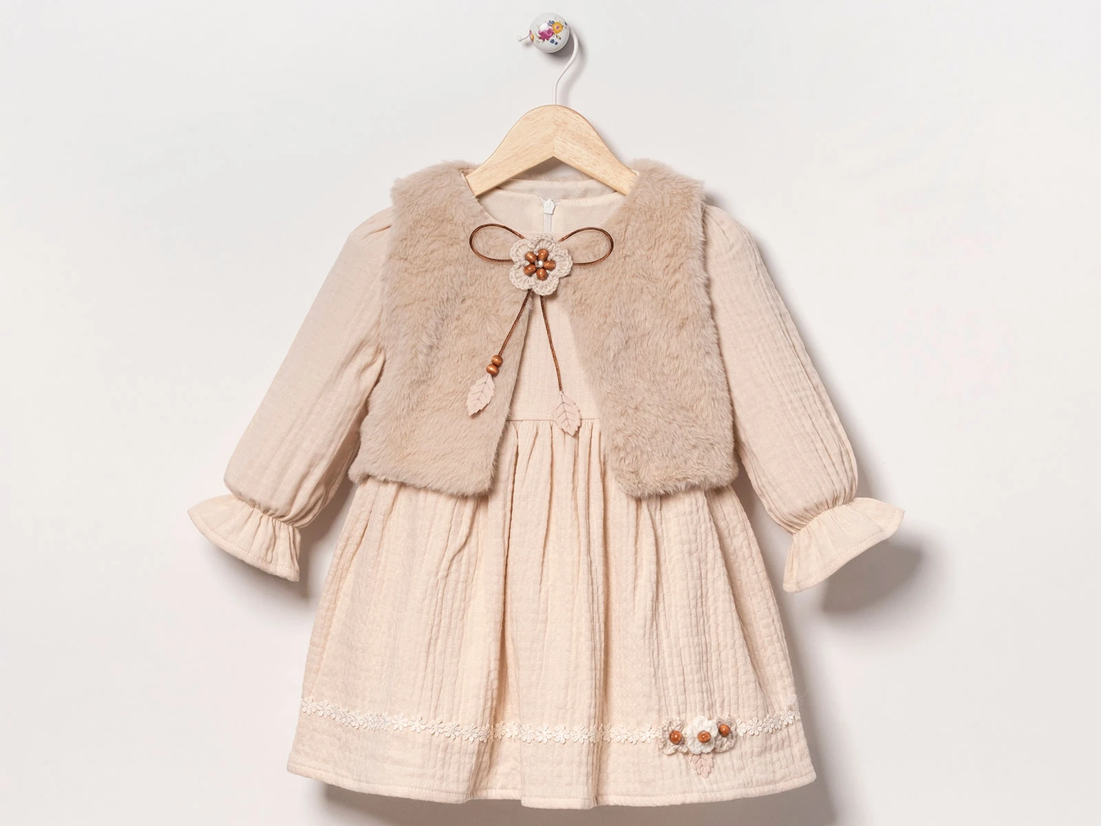 Toptan EBRULİ Çiçek Nakışlı Well Soft Peluş Yelekli Kız Elbise  Toptan Bebek Çocuk Giyim - Beniz Kids