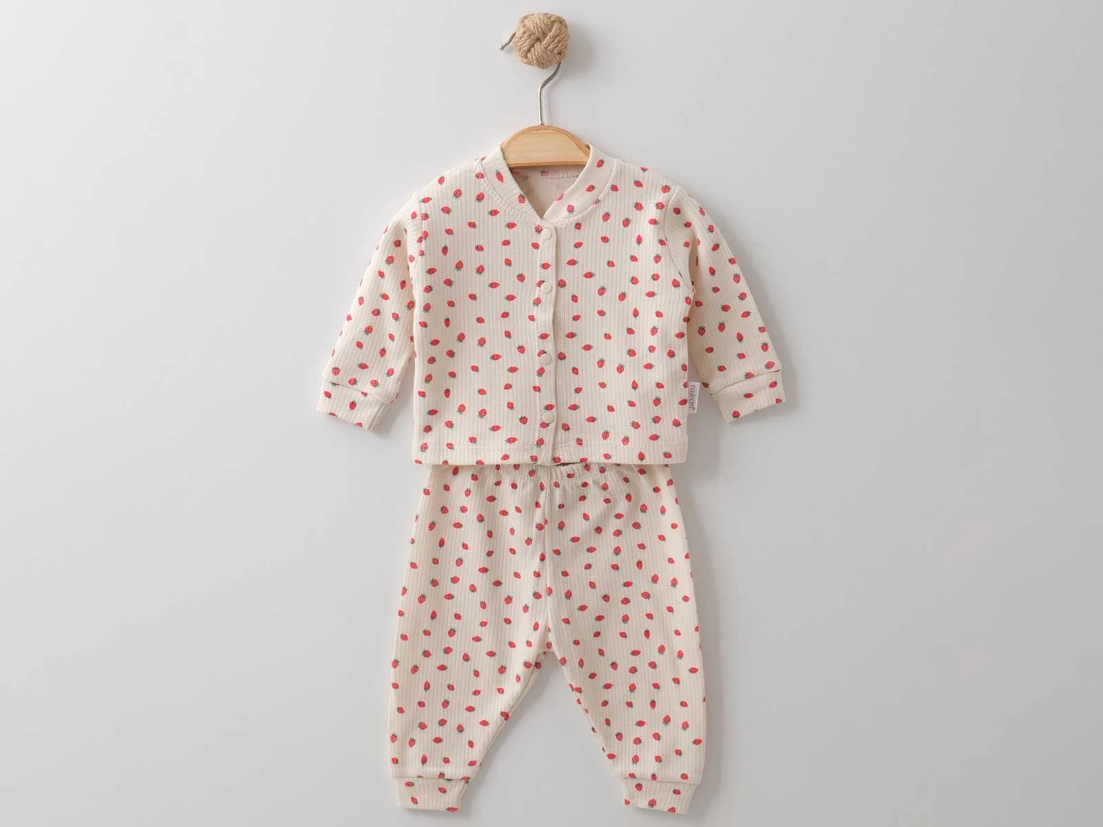 Çilek Desenli Bebe Pijama Takım 