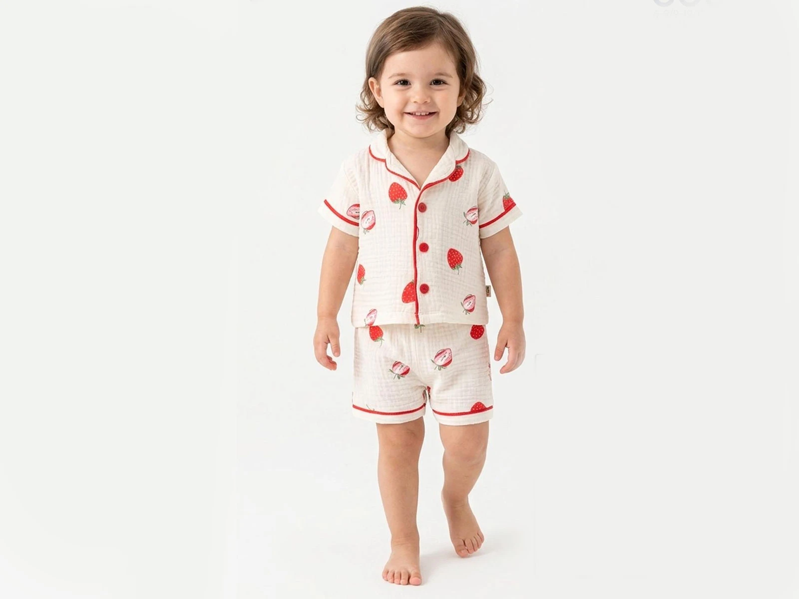 Çilek Desenli Yakalı Düğmeli Müslin Kız Pijama Takım