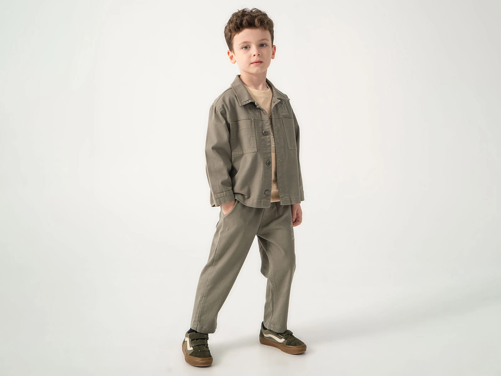Toptan LESSOTTO Core Baskılı Cepli Ceketli Erkek Üçlü Takım  Toptan Bebek Çocuk Giyim - Beniz Kids