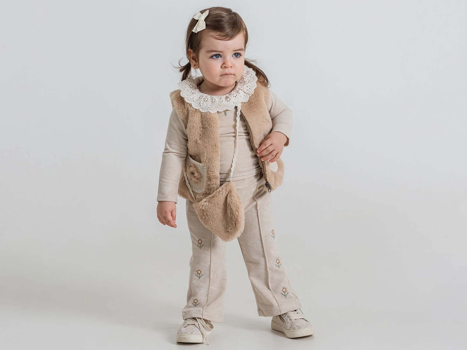 Toptan PAMPAL KİDS Dantel Yakalı Tüylü Yelekli Çantalı Kız Bebe Dörtlü Takım  Toptan Bebek Çocuk Giyim - Beniz Kids