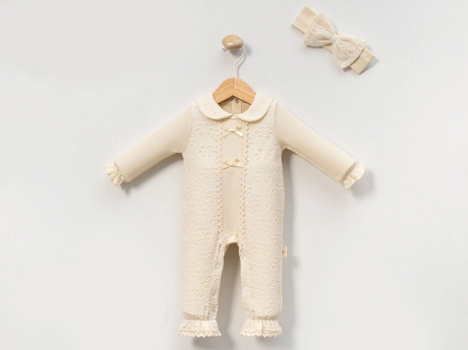 Dantelli Kız Bebe Tulum