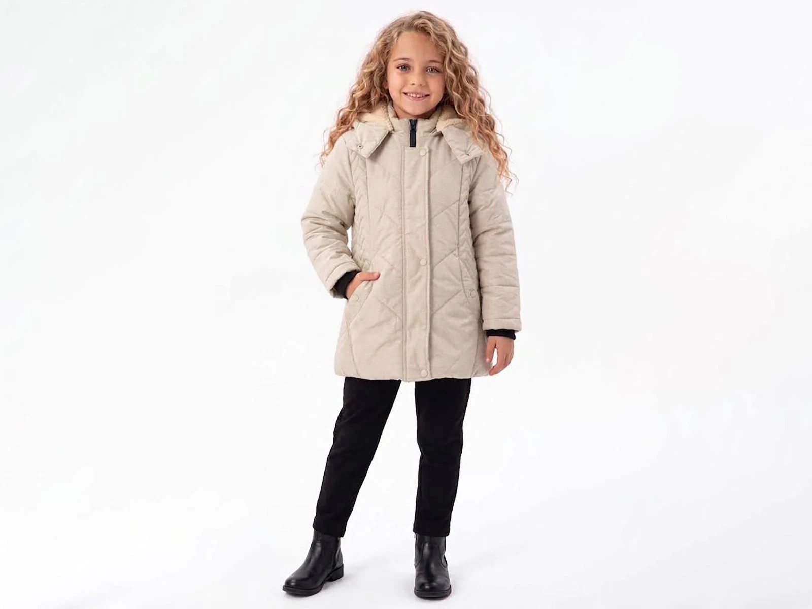 Toptan KEREM TEKSTİL (BOSS) Düğmeli Fermuarlı Kapşonlu Kız Mont  Toptan Bebek Çocuk Giyim - Beniz Kids