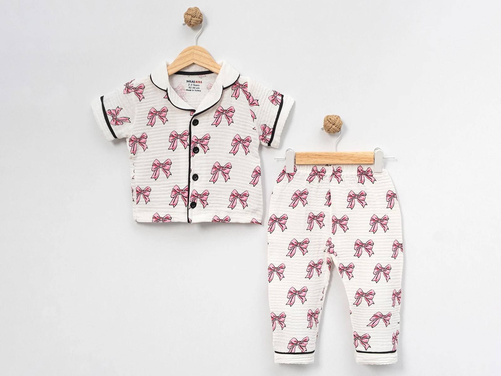 Fiyonk Desenli Kız Pijama Takım