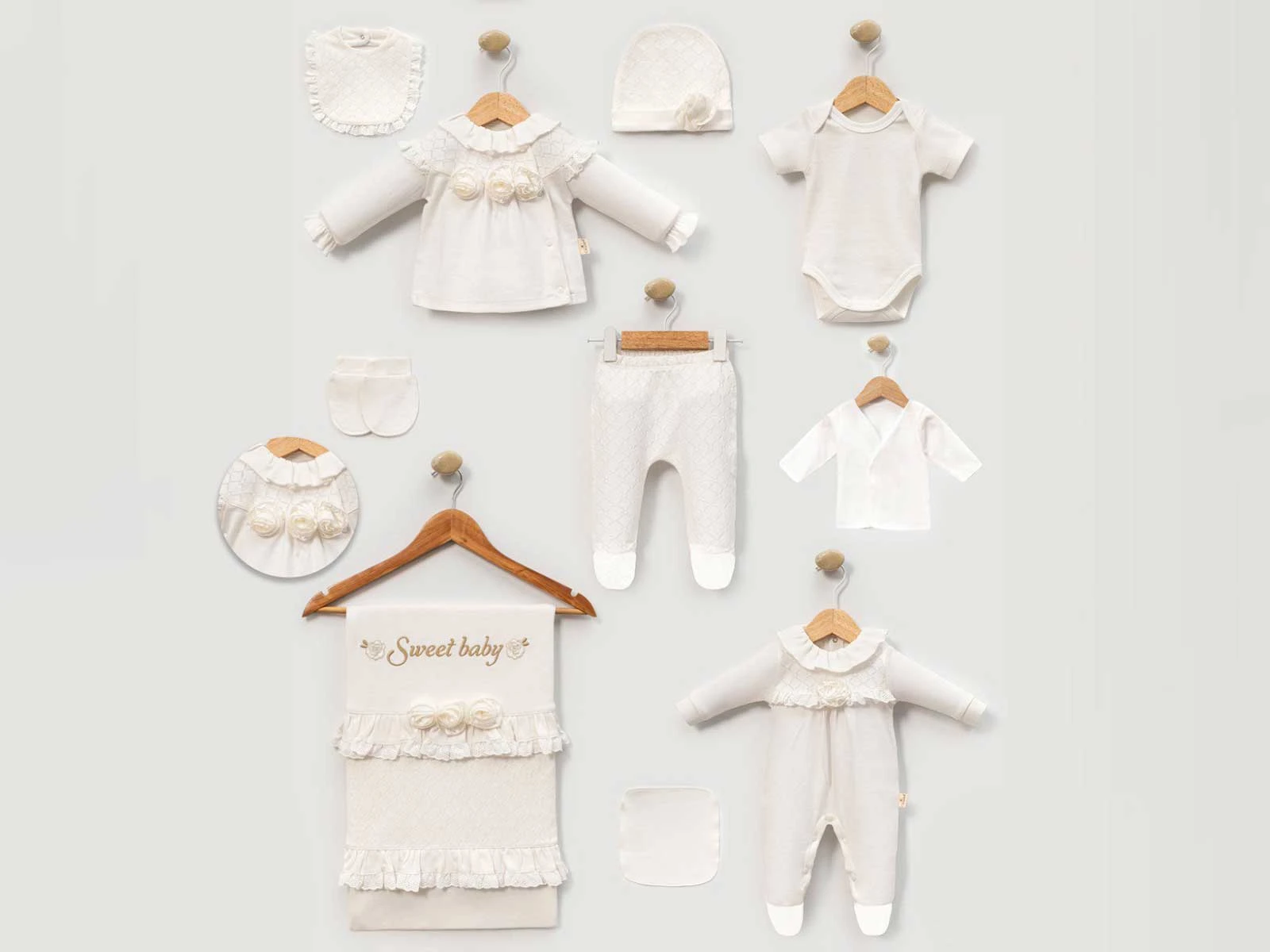 Gül Baskılı Kız Bebe Hastane Çıkışı 10'lu Set