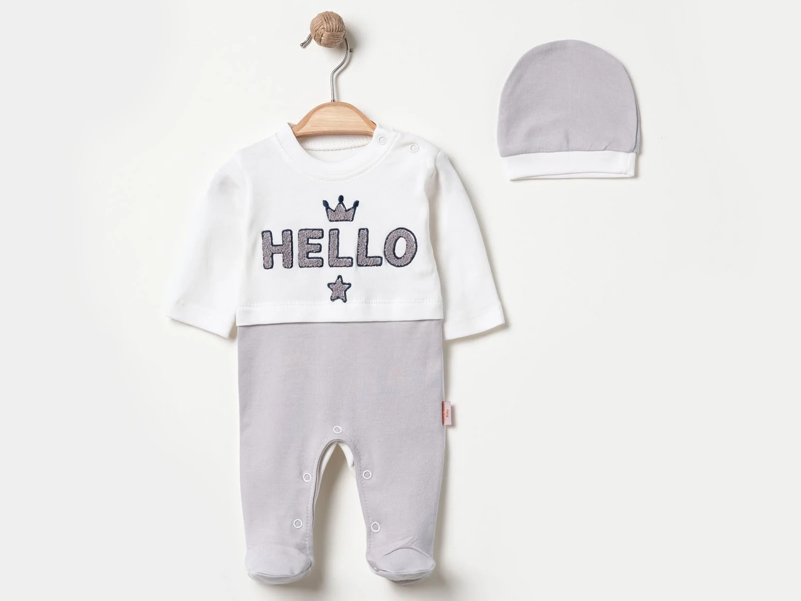 Hello Baskılı Şapkalı Erkek Bebe Tulum 
