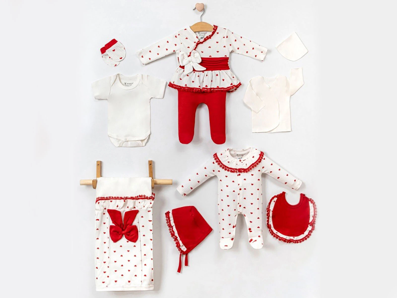 Toptan CAYZEN Kalp Desenli Kız 10lu Hastane Çıkışı Zıbın Set Toptan Bebek Çocuk Giyim - Beniz Kids