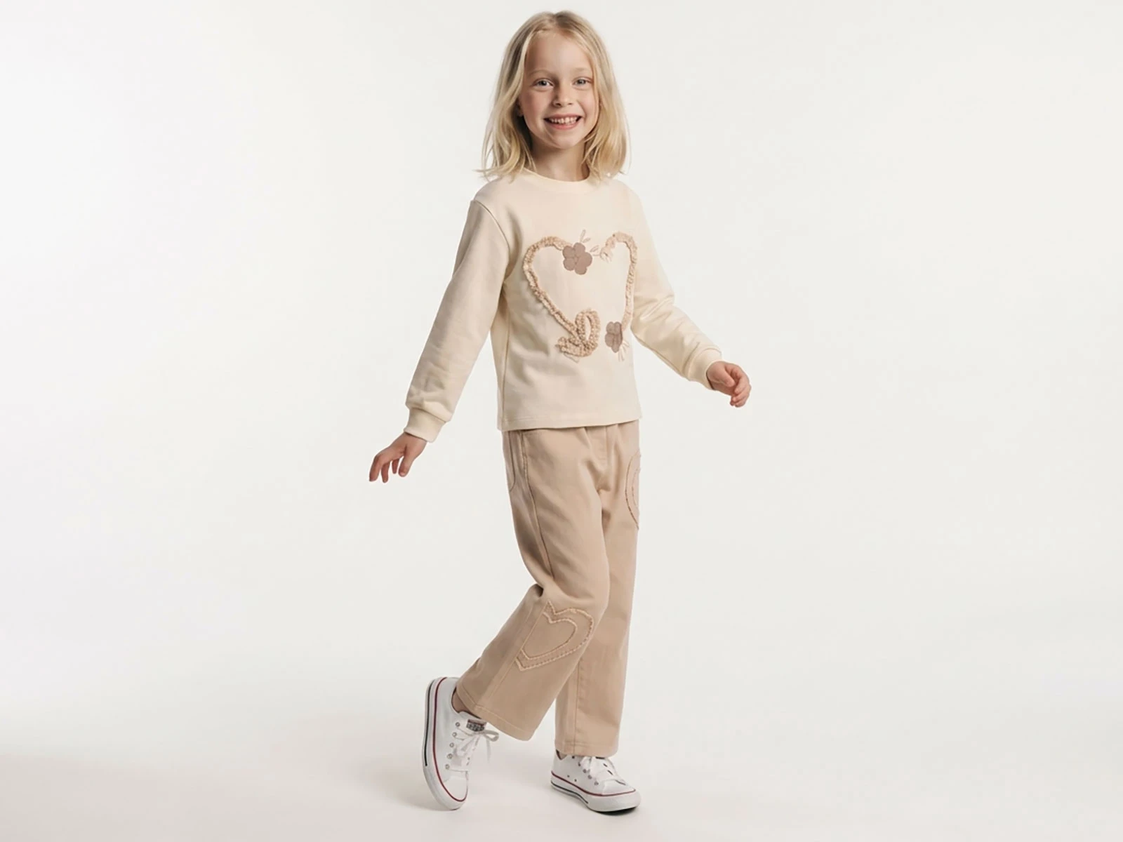 Toptan CARİNO Kalp Detay Kız Çocuk Takım Toptan Bebek Çocuk Giyim - Beniz Kids