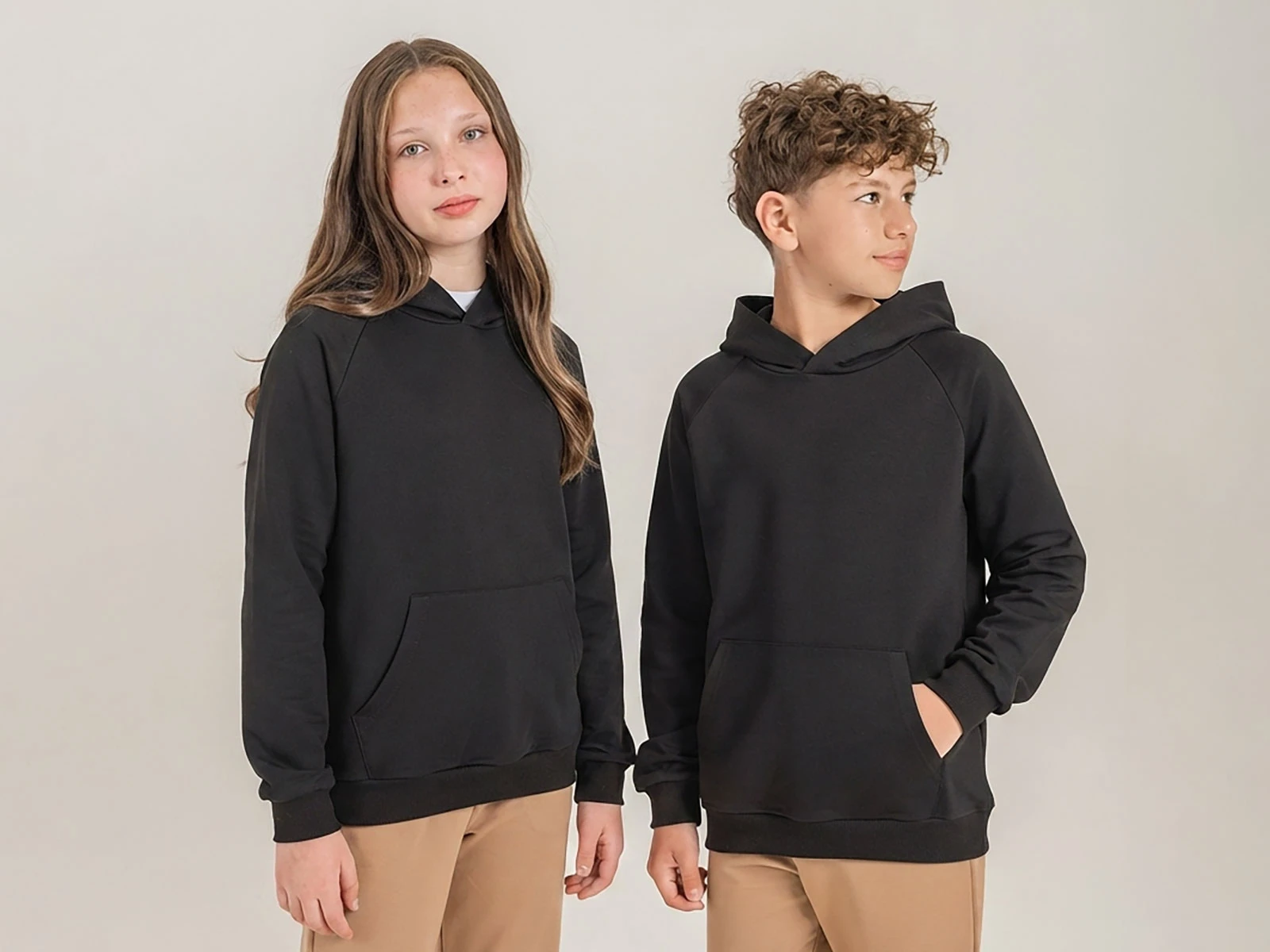 Kapşonlu Kanguru Cepli 2 İp Kompakt Unisex Okul Sweat
