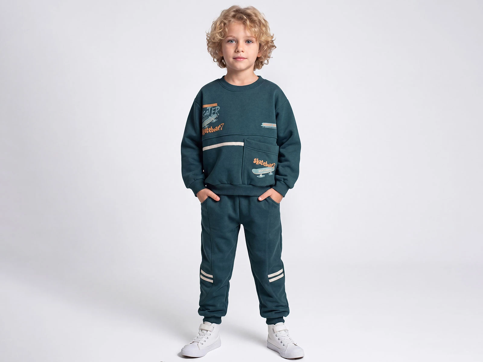 Toptan FEELY KİDS Kaykay Baskılı Cepli 3 İp Şardonlu Erkek Bebe Takım   Toptan Bebek Çocuk Giyim - Beniz Kids