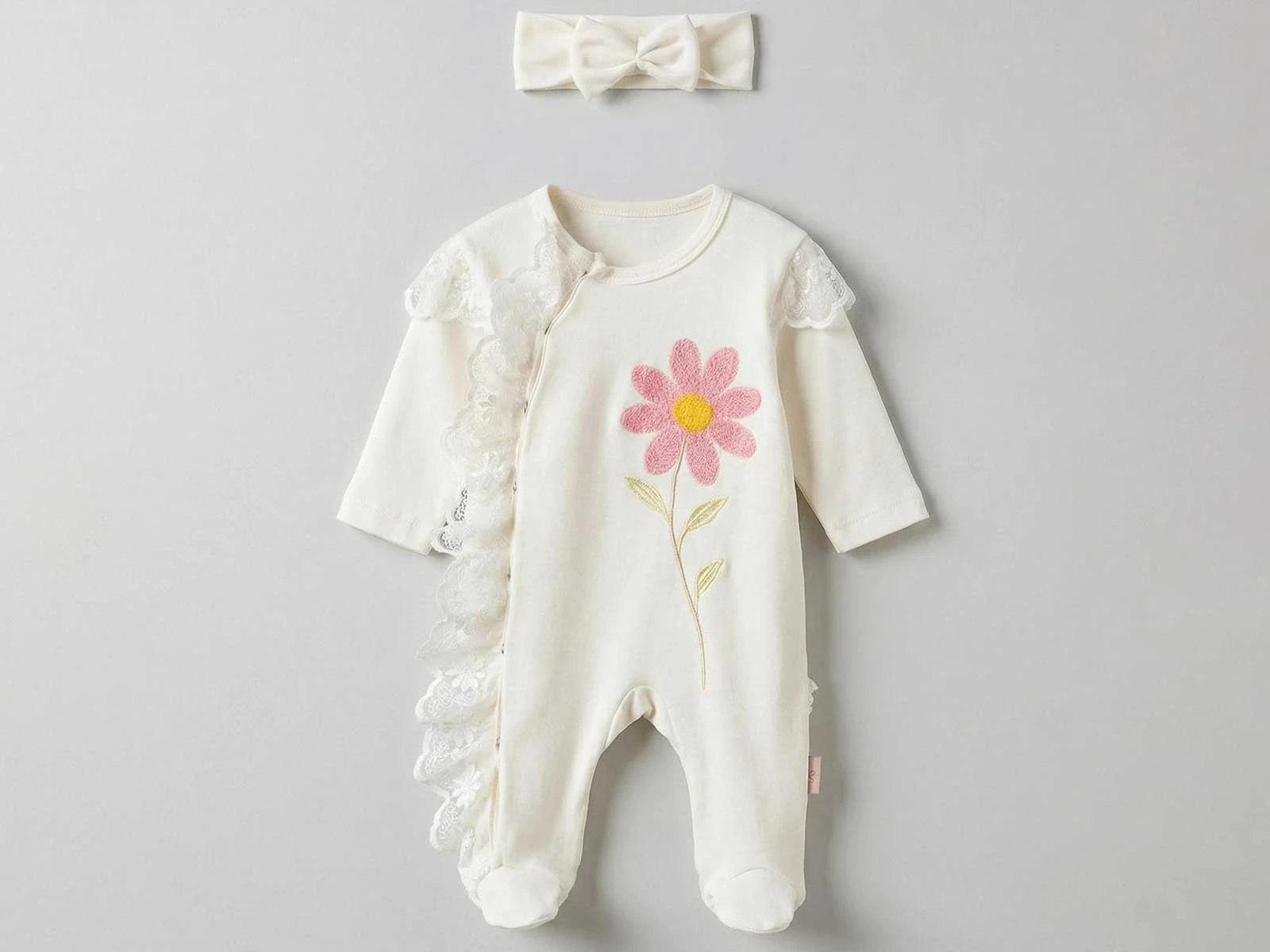 Papatya Nakışlı Kız Bebe Tulum