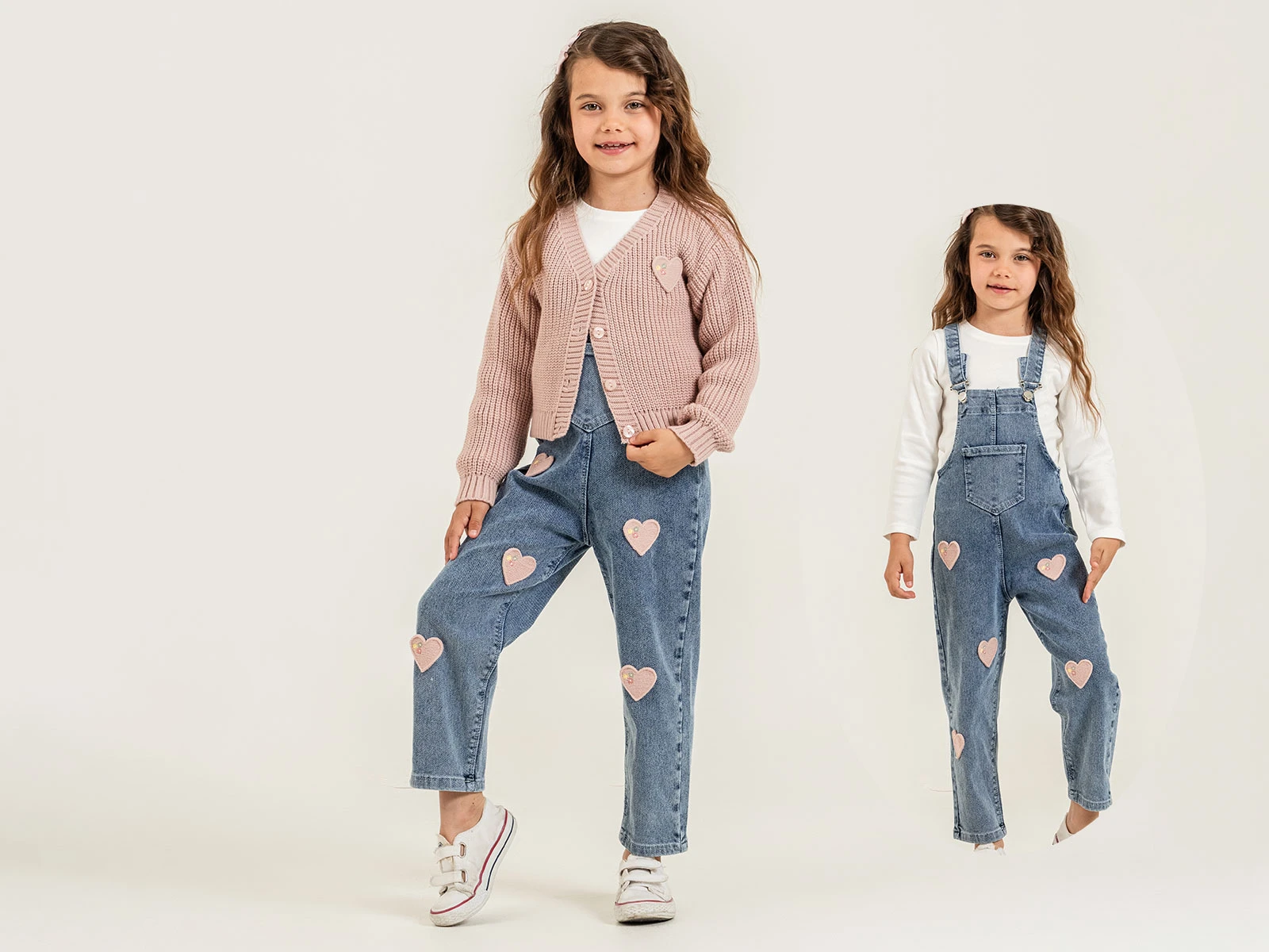 Toptan PAMPAL KİDS kalp Nakışlı Triko Hırkalı Kot Kız Üçlü Salopet Set Toptan Bebek Çocuk Giyim - Beniz Kids