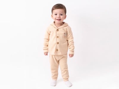 Бежевый