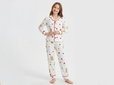 Ayıcık Kalp Desenli Yakalı Düğmeli Kız Pijama Takım