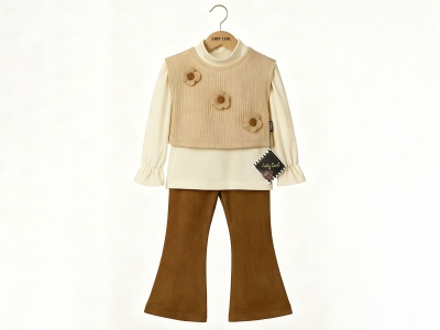 Çiçek Detaylı Triko Yelekli Üçlü Kız Takım