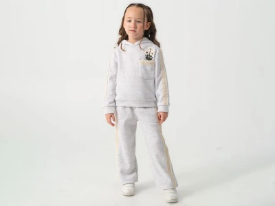 Toptan BURÇ BEBE Çiçek Nakışlı Cepli Dantel İşlemeli 3 İp Şardonlu Kız Takım  - Toptan Çocuk Giyim Beniz Kids
