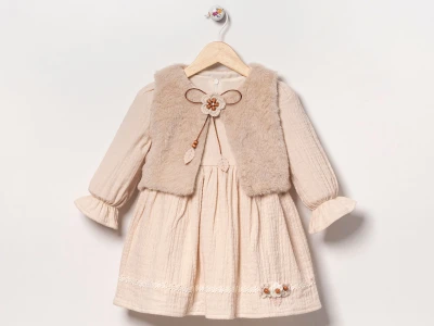Toptan EBRULİ Çiçek Nakışlı Well Soft Peluş Yelekli Kız Elbise  - Toptan Çocuk Giyim Beniz Kids