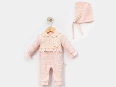 Toptan CAYZEN Dantel İşlemeli Fiyonk Detaylı Şapkalı Kız Bebe Tulum  - Toptan Çocuk Giyim Beniz Kids