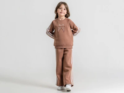 Toptan PAMPAL KİDS Fiyonk Nakışlı Pul Detaylı 3 İp Şardonlu Kız Takım  - Toptan Çocuk Giyim Beniz Kids