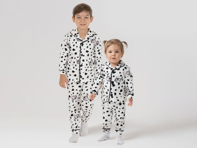 İnek Desenli Yakalı Düğmeli Unisex Pijama Takım