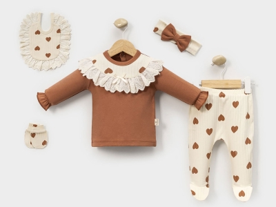 Toptan CAYZEN Kalp Baskılı Kız Bebe Yeni Doğan 5li Set KAHVERENGİ - Beniz Bebe