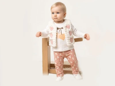 Toptan ELCİ BABY Kalp Baskılı Peluş Yelekli Kız Bebek Üçlü Takım  SOMON - Beniz Bebe