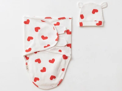 Toptan COŞAY BABY Kalp Desenli Şapkalı Kız Bebe Kundak  - Toptan Çocuk Giyim Beniz Kids