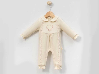 Kalp Nakışlı Bebe Tulum