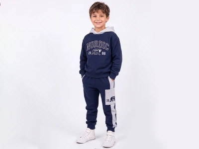 Toptan FEELY KİDS Nordic Baskılı Kapşonlu 3 İp Şardonlu Erkek Takım  - Toptan Çocuk Giyim Beniz Kids