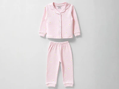 Toptan DOLAŞ Papatya Desenli Düğmeli Kız Pijama Takım  PUDRA - Beniz Bebe