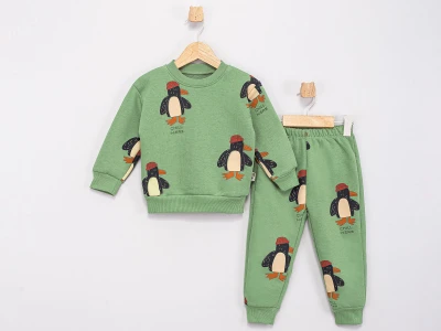 Toptan FEELY KİDS Penguen Desenli 3 İp Şardonlu Erkek Takım  YEŞİL - Beniz Bebe