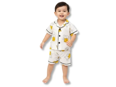 Pooh Desenli Yakalı Düğmeli Unisex Bebe Pijama Takım