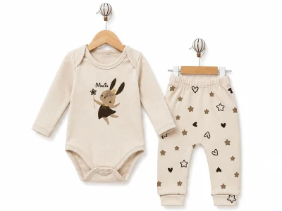 Toptan SÜPERMİNİ  Tavşan Baskılı Yıldız Desenli Kız Bebe Takım   BEJ - Beniz Bebe