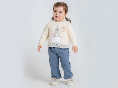 Toptan PAMPAL KİDS Triko Hırkalı Üçlü Kız Takım KREM - Beniz Bebe