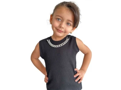أسود