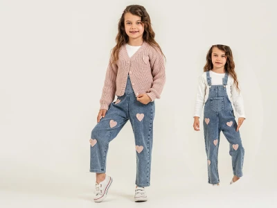 Toptan PAMPAL KİDS kalp Nakışlı Triko Hırkalı Kot Kız Üçlü Salopet Set - Toptan Çocuk Giyim Beniz Kids