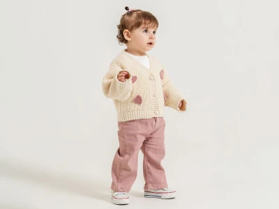 Toptan PAMPAL KİDS Kalp Nakışlı Triko Hırkalı Üçlü Kız Takım - Toptan Çocuk Giyim Beniz Kids